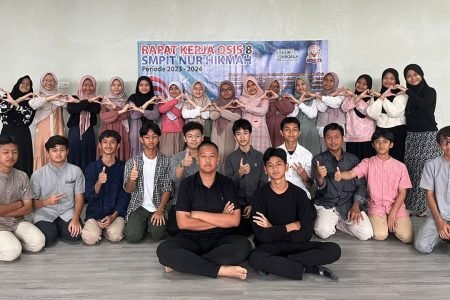 Gelar Raker, OSIS VIII SMPIT Nur Hikmah, Tak sabar langsung kerja!