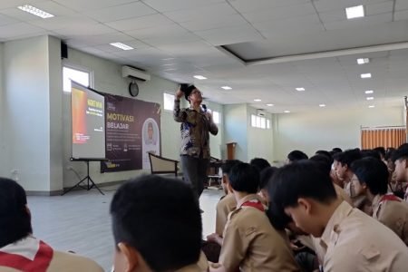 SMPIT Nur Hikmah, adakan motivasi bersama Kak Ahmad Alam