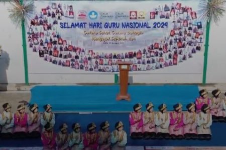 Komite Sekolah dan LPI Nur Hikmah, Meriahkan Hari Guru Nasional 2024