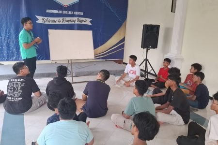 SMPIT Nur Hikmah Gelar English Camp di Kampung Inggris Pare