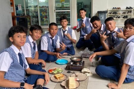 Lifeskill Warnai Penutupan Mentoring SMPIT Nur Hikmah: Bekal Keahlian, Bentuk Kemandirian