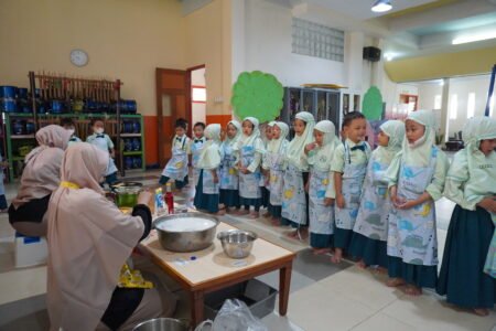 Festival Dapur Ramadhan KBTK Islam Nur Hikmah: Menanamkan Kemandirian dan Spirit Ibadah Sejak Dini