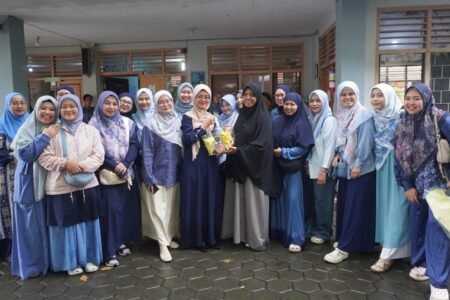 Menguatkan Silaturahmi di Bulan Ramadhan: Komite SDIT Nur Hikmah Berbagi untuk Keluarga Nurul Hikmah