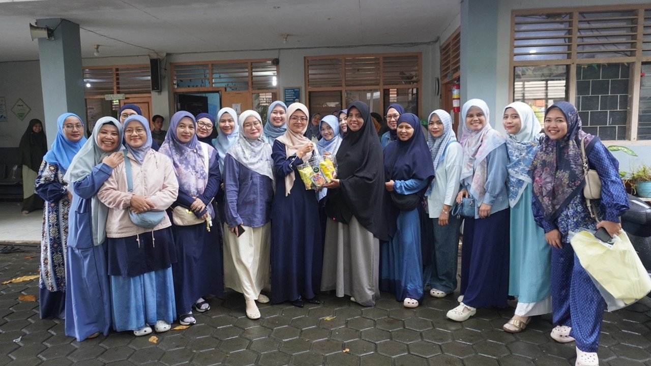 Menguatkan Silaturahmi di Bulan Ramadhan: Komite SDIT Nur Hikmah Berbagi untuk Keluarga Nurul Hikmah