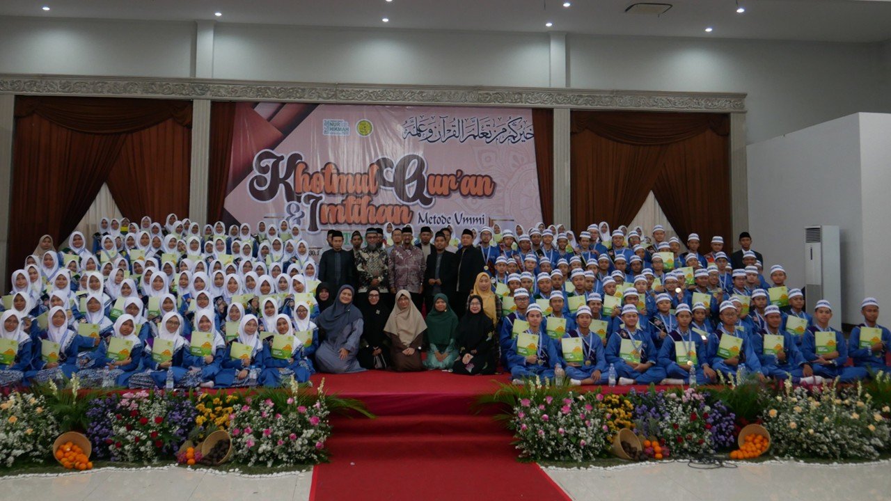 Khatmul Qur’an SMPIT Nur Hikmah: Merayakan Kedekatan dengan Kalam Ilahi