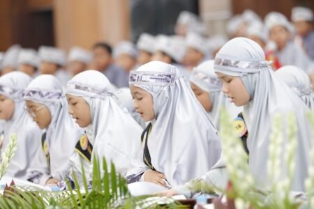 Dari Nur Hikmah untuk Peradaban: 271 Siswa Menuntaskan Khotmul dan Imtihan Qur’an