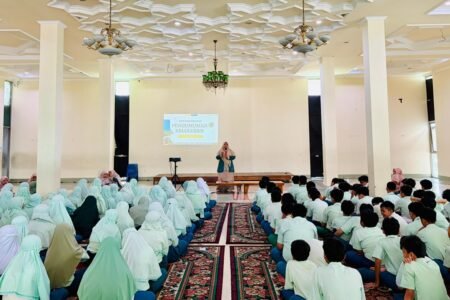 Tangis Haru dan Syukur Warnai Pengumuman Kelulusan SDIT dan SMPIT Nur Hikmah Bekasi, 261 Siswa Lulus 100 Persen